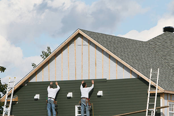 Professional Emergency Siding Repair technician working in Broadview Heights, OH